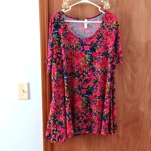 LulaRoe Pefect Tee
